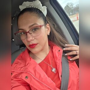 Meet your Posher, MarVik